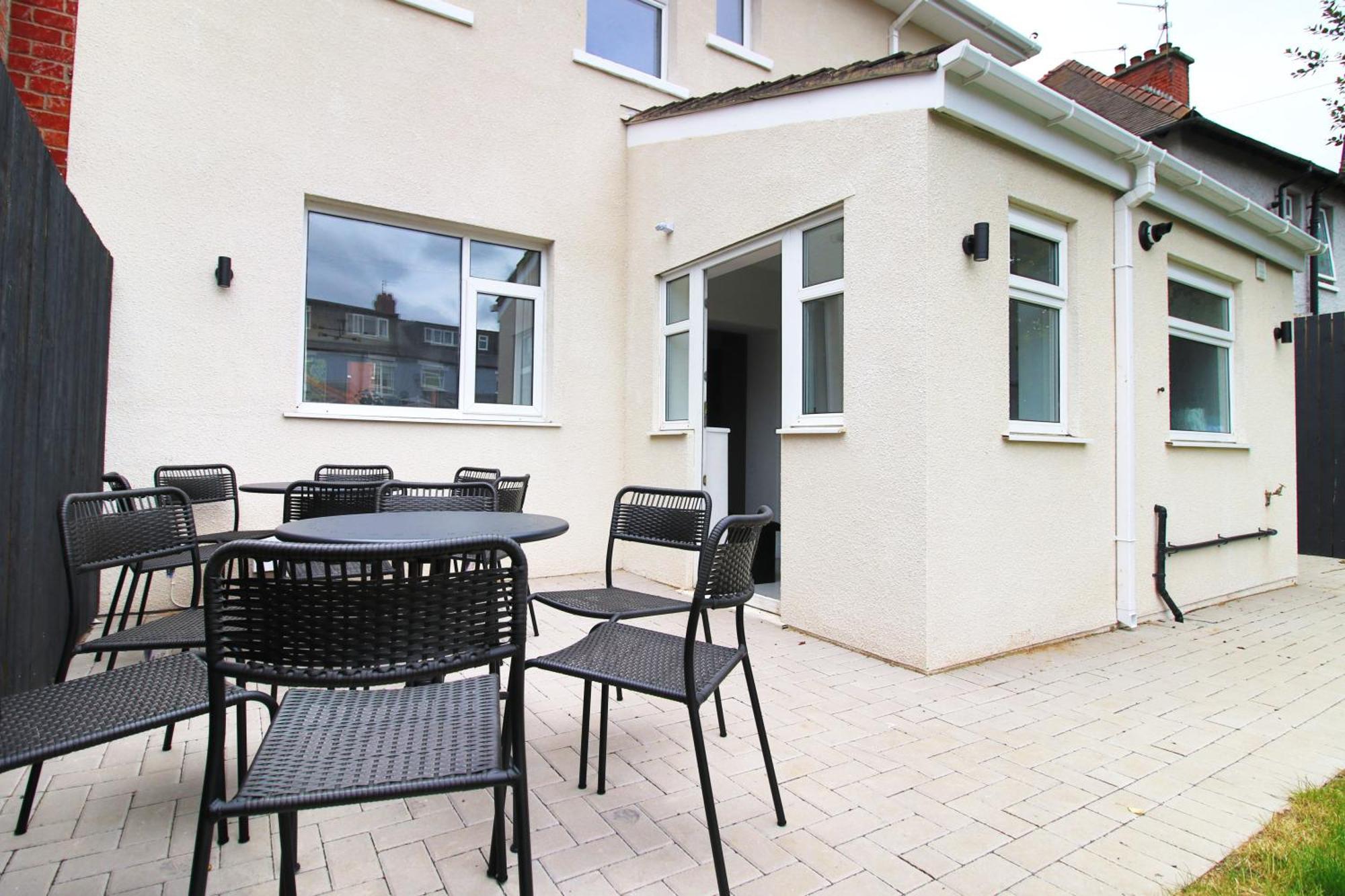 קארדיף Large 5 Bedroom House - Harlequin Gardens - Parking - Wifi מראה חיצוני תמונה